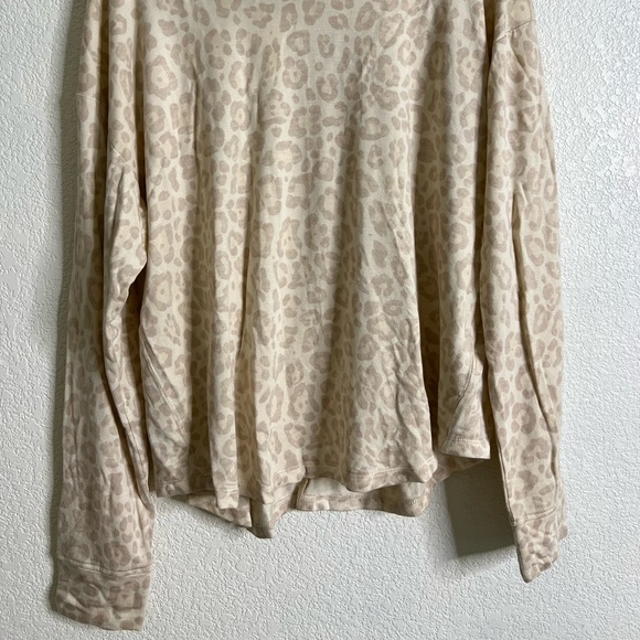 Splendid Cowl Neck Pullover Top Oatmeal Leopard Large NEW - Picture 6 of 9